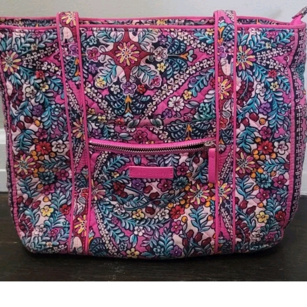 Vera Bradley Iconic Kaleidoscope Tote EUC - Picture 4 of 10